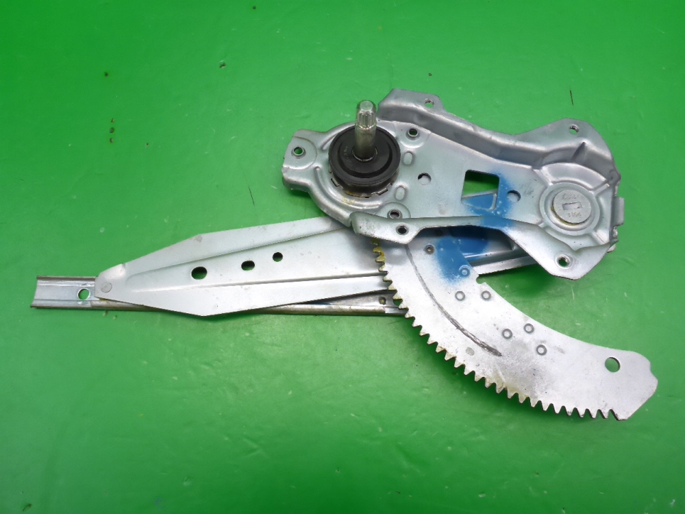 Стеклоподъемник механ. задний левый