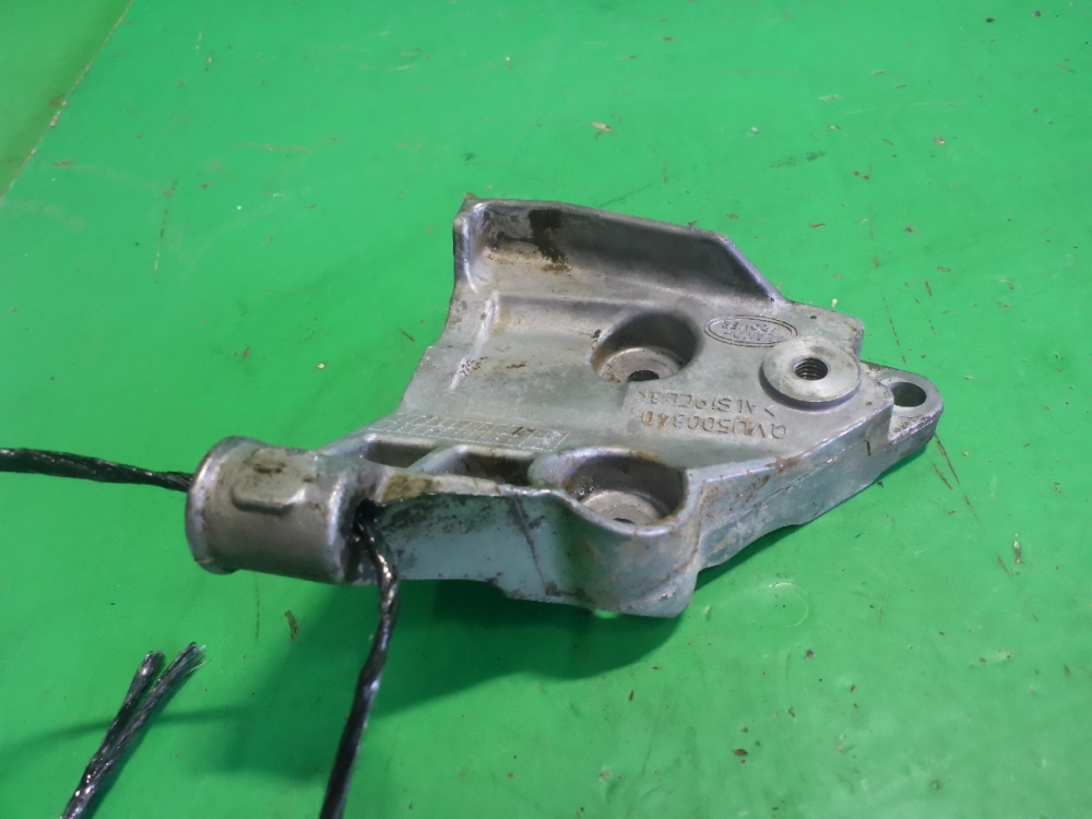 Кронштейн ГУР