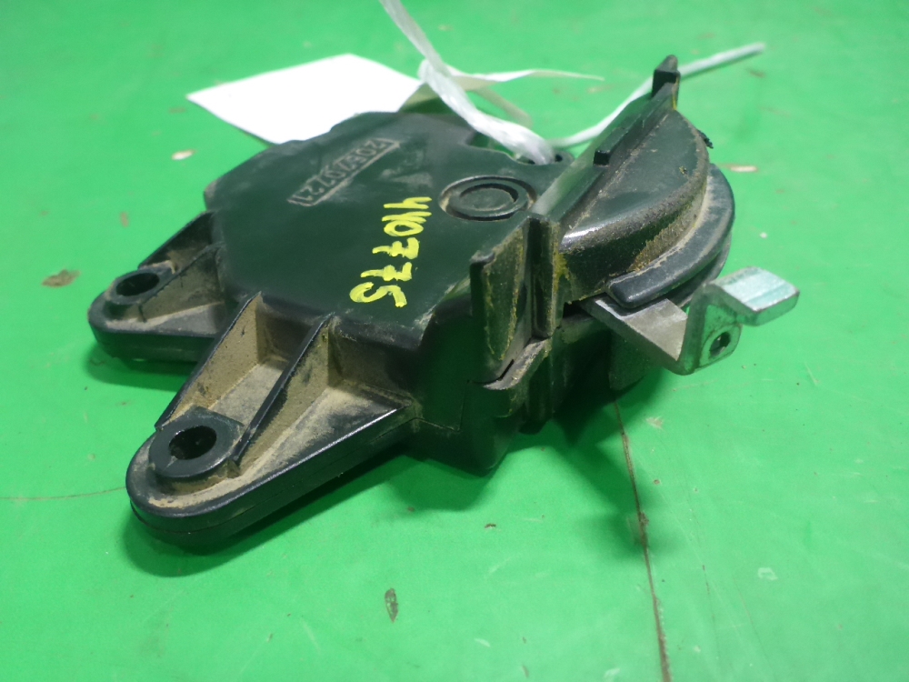 Ручка двери внутренняя левая