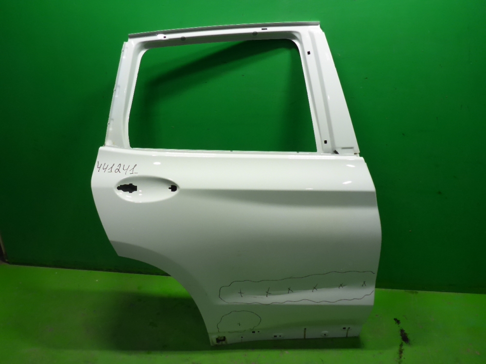 Дверь задняя правая