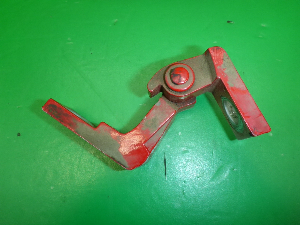 Петля двери задней правой верхняя