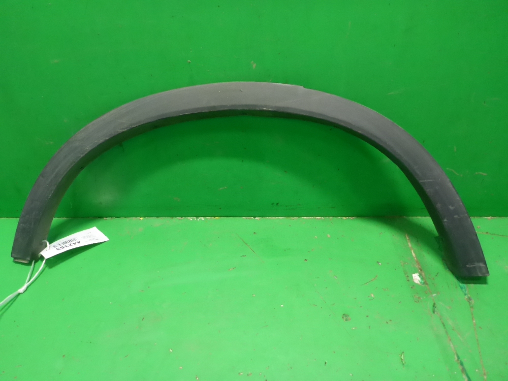 Накладка заднего крыла правого