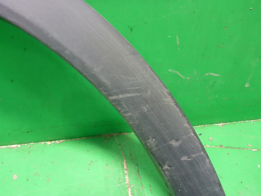 Накладка заднего крыла правого