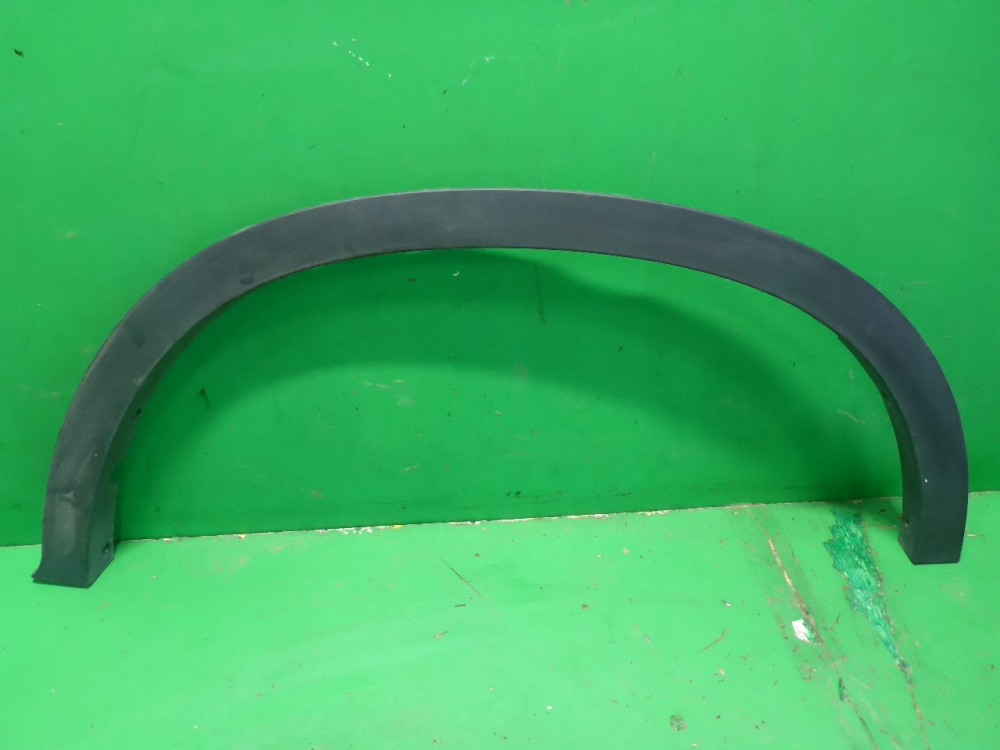 Накладка заднего крыла левого