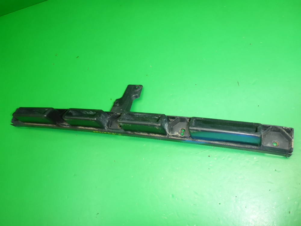 Кронштейн заднего бампера