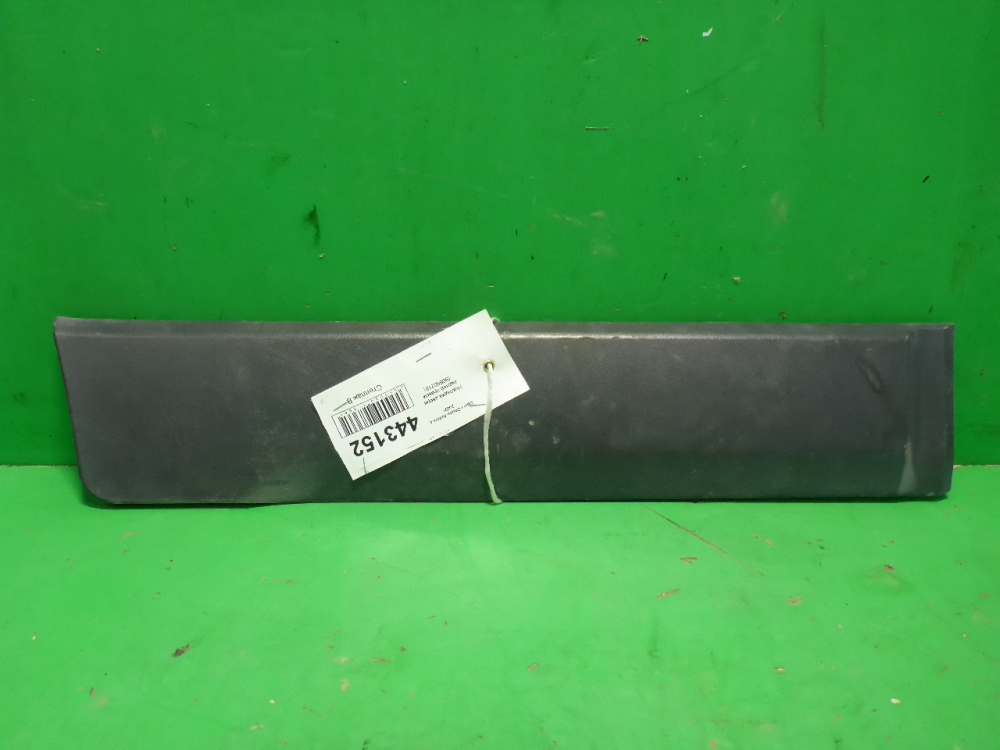 Накладка двери задней правой
