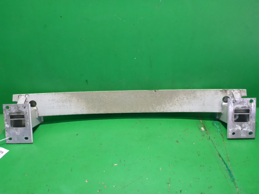 Усилитель заднего бампера