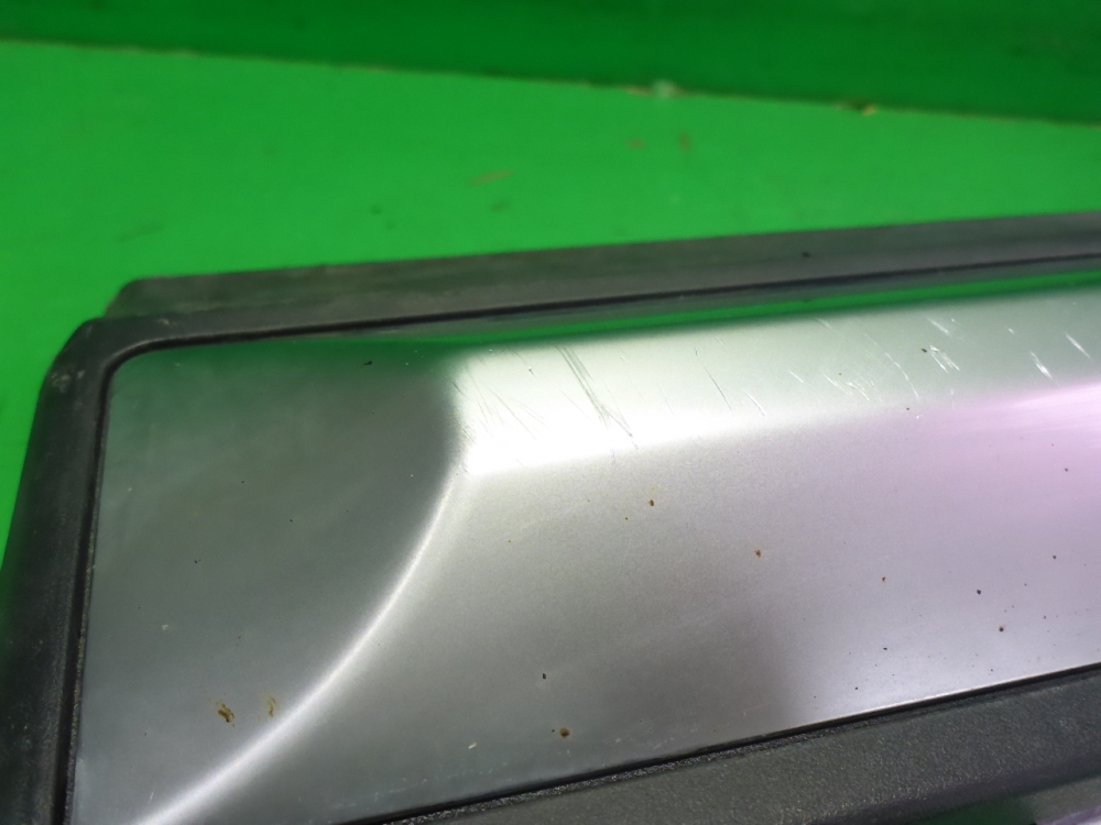 Накладка двери задней правой