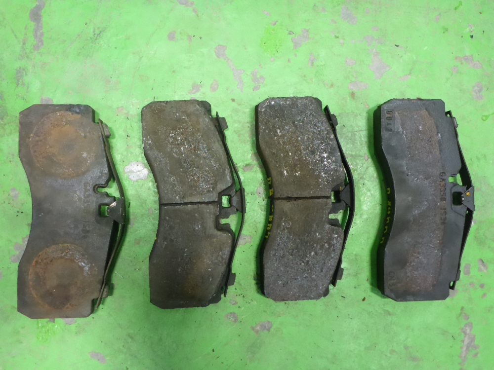 Колодки тормозные передние к-т