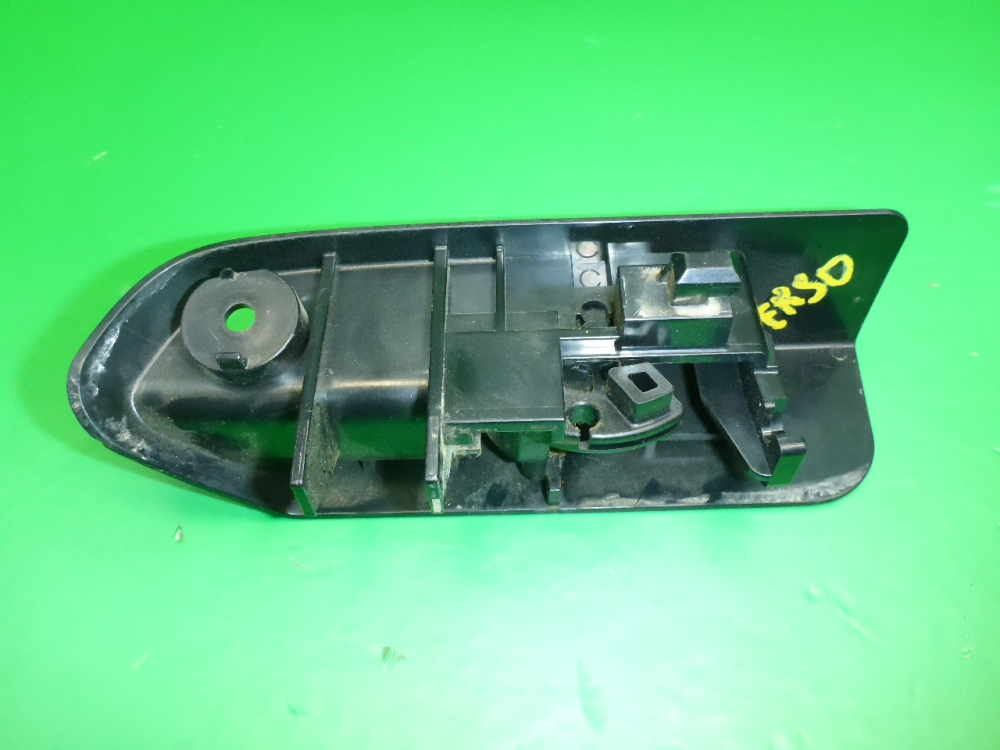 Ручка открывания лючка бензобака