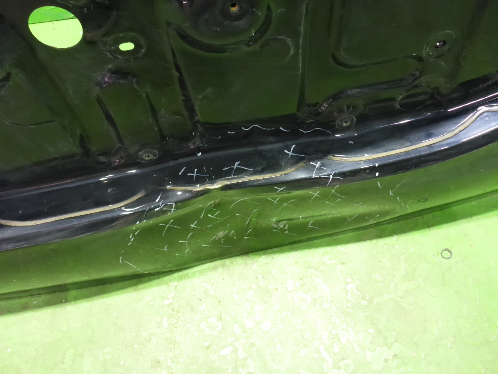 Дверь багажника