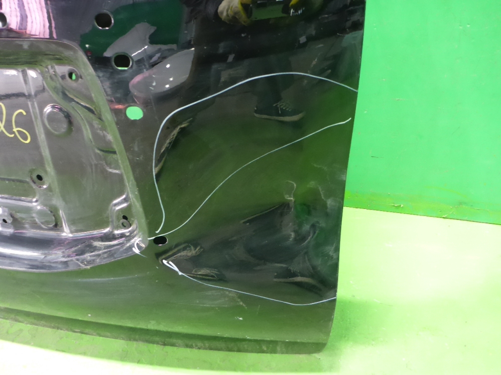 Дверь багажника