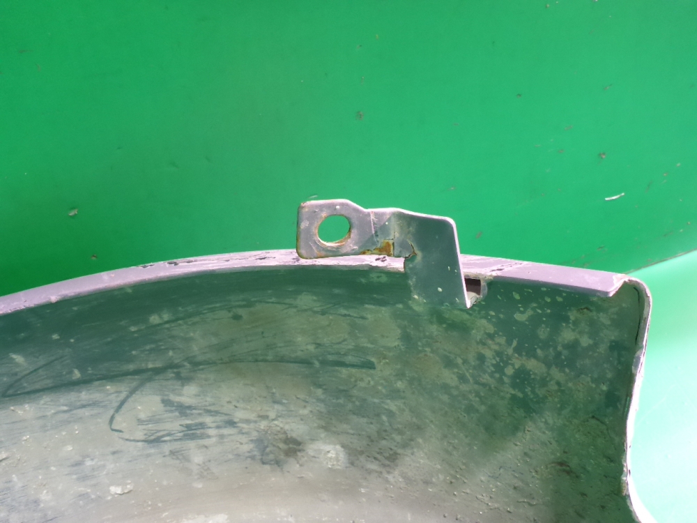 Угол бампера правый