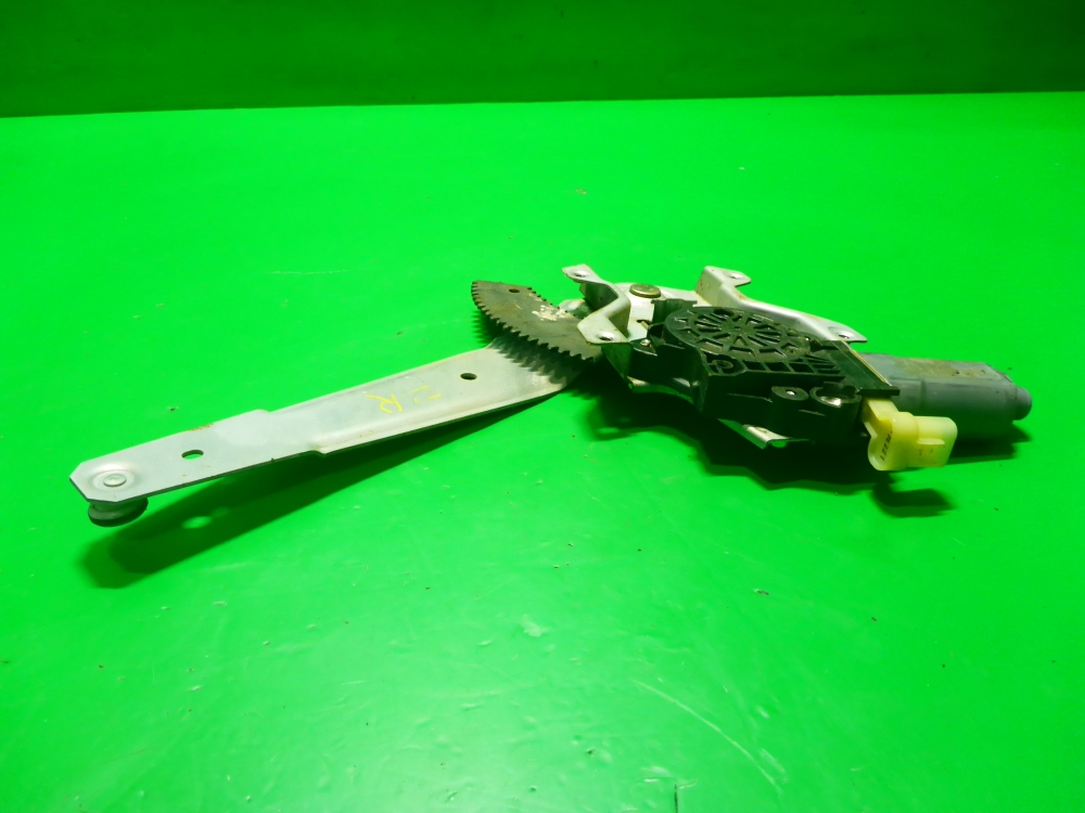 Стеклоподъемник электр. задний правый