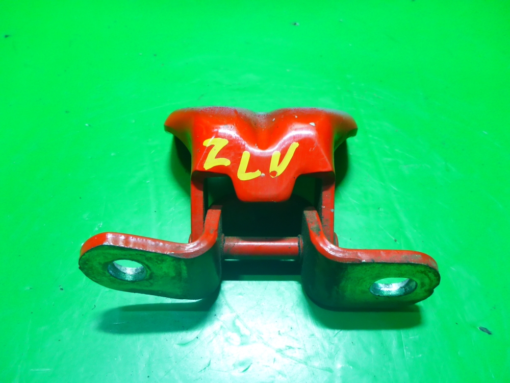 Петля двери задней левой верхняя