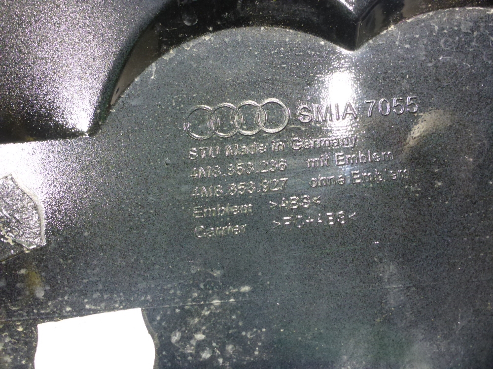 Накладка двери багажника