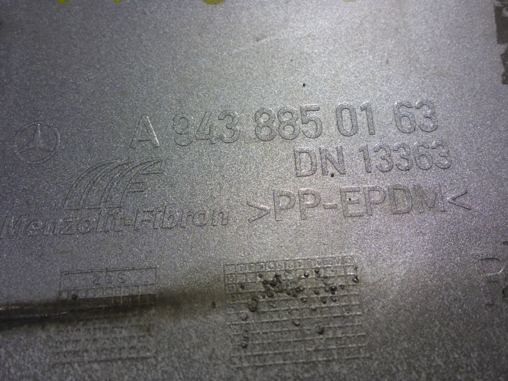 Накладка переднего бампера левая