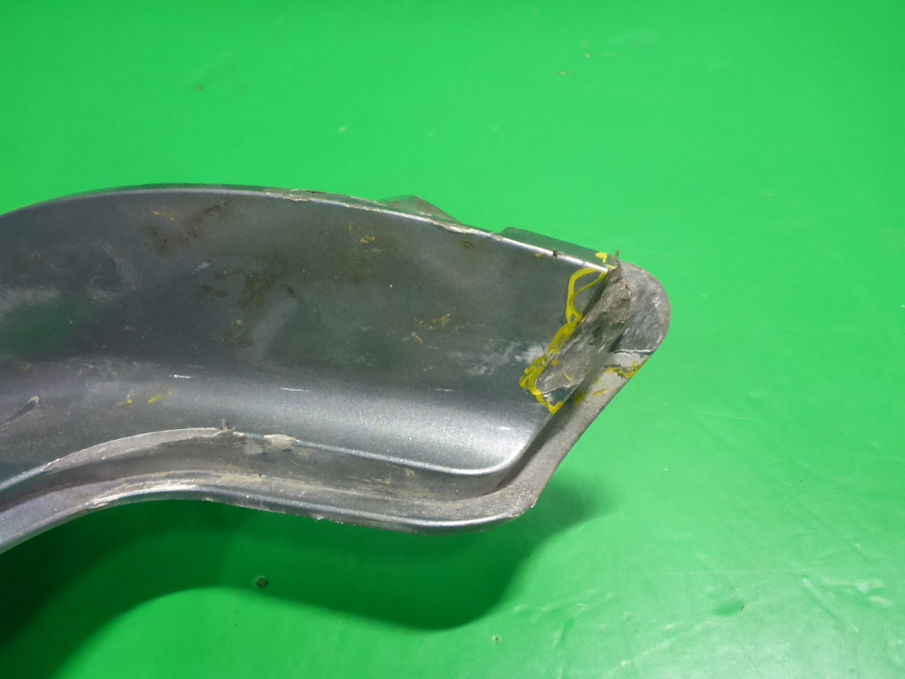 Накладка переднего бампера левая