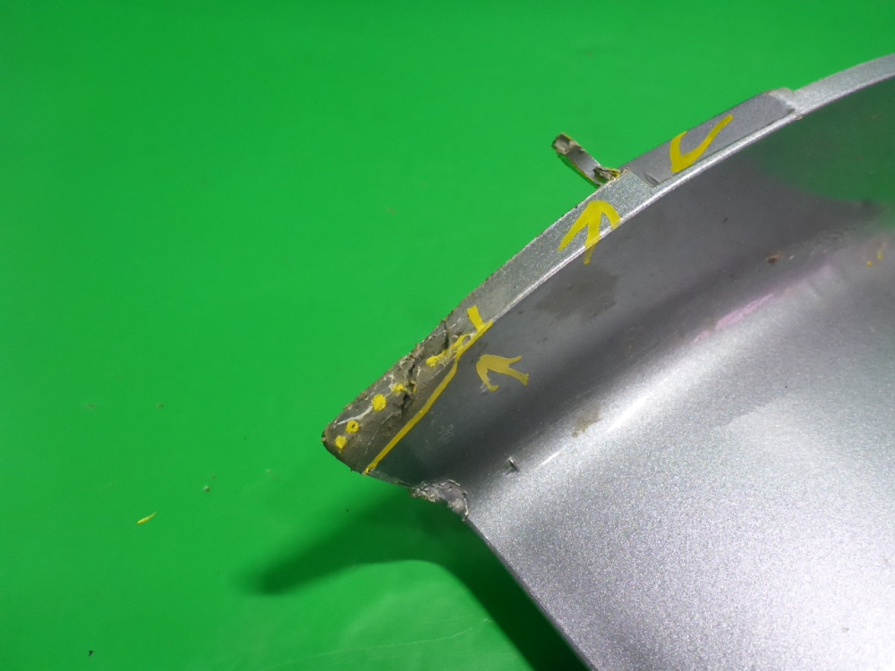 Накладка переднего бампера левая