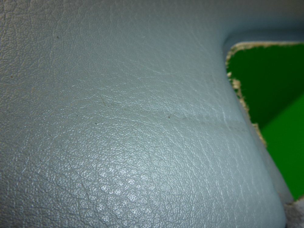 Обшивка двери задней правой