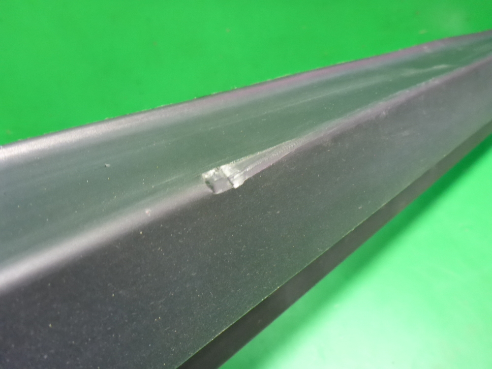 Накладка двери передней правой