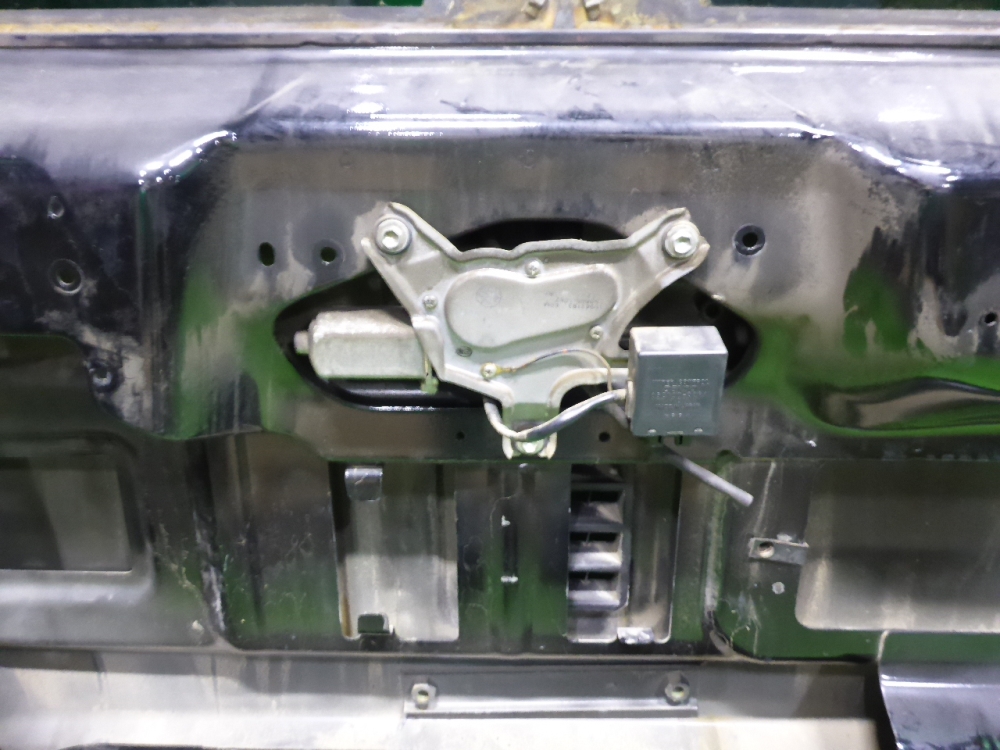 Дверь багажника