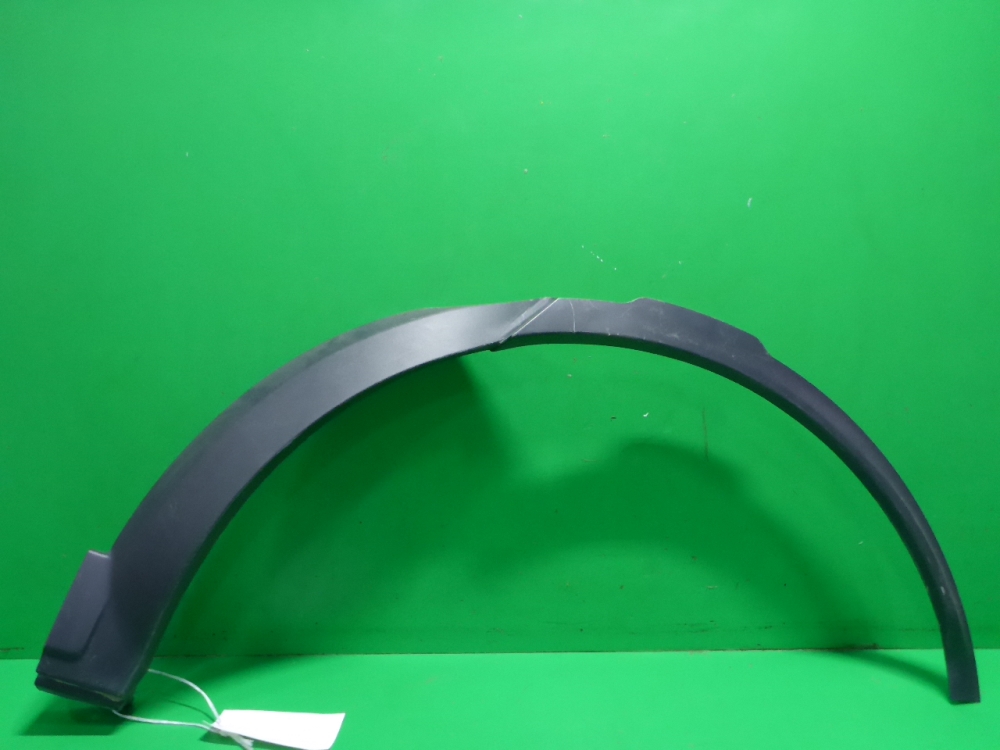 Накладка заднего крыла левого