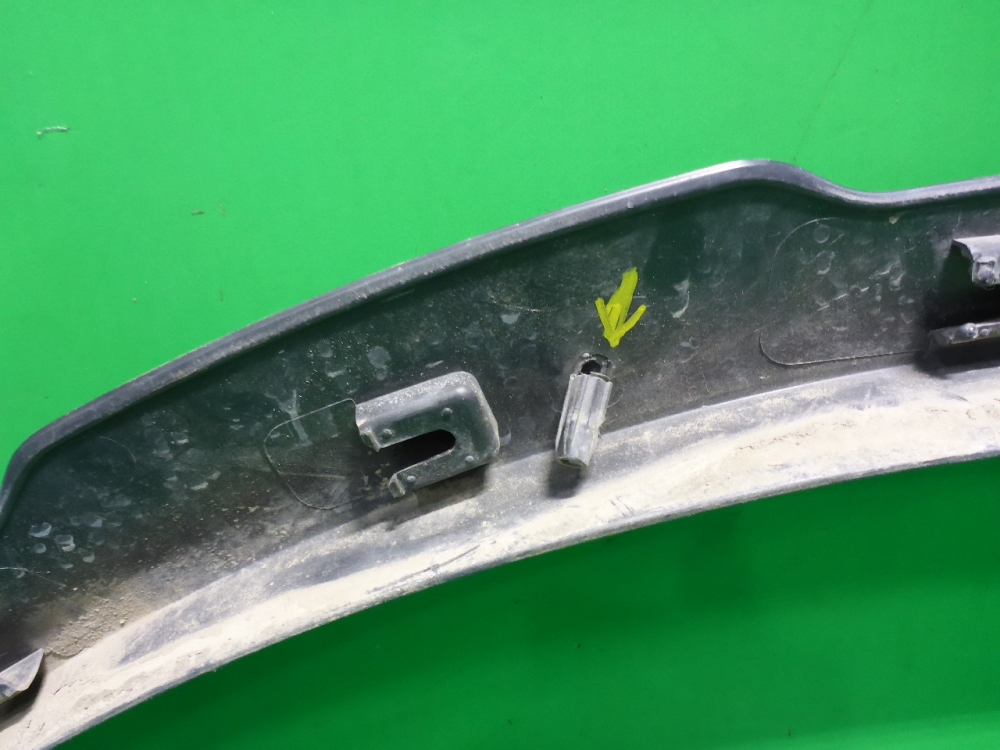 Накладка заднего крыла левого