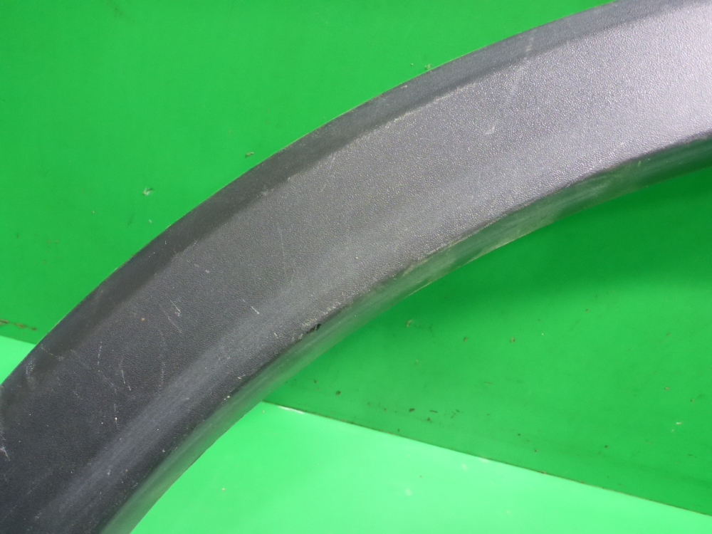 Накладка заднего крыла правого