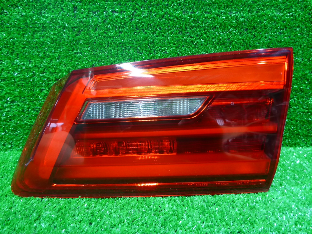 Фонарь задний внутренний правый
