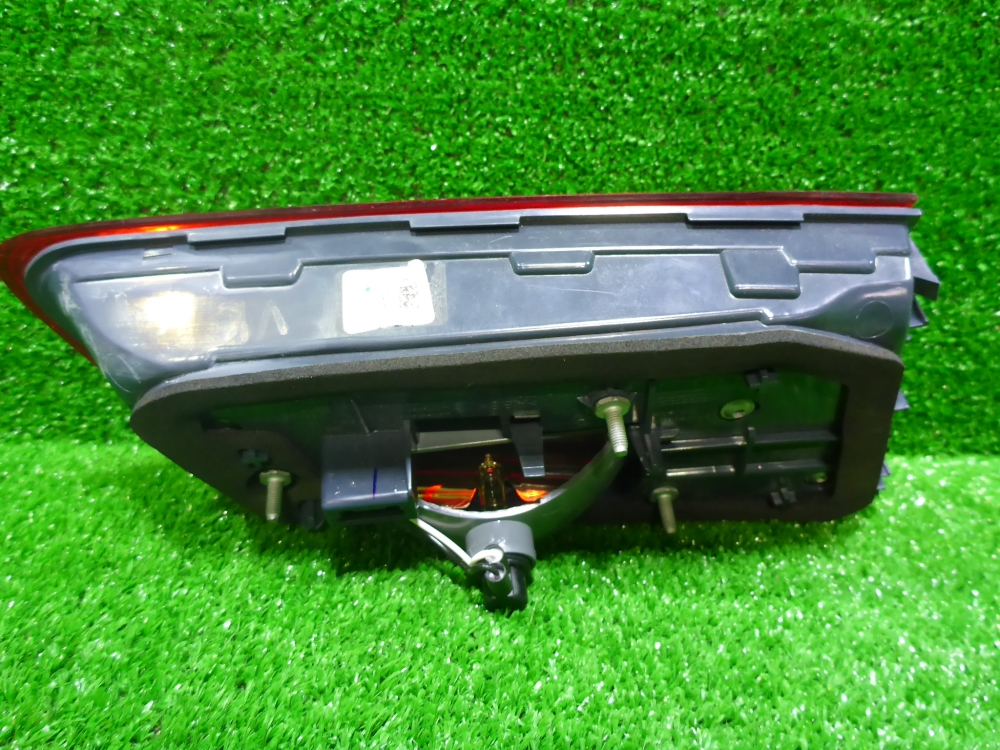 Фонарь задний внутренний правый