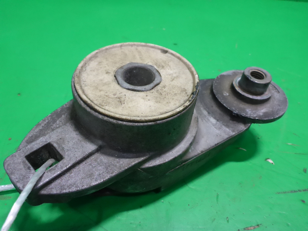 Кронштейн ролика-натяжителя руч. ремня