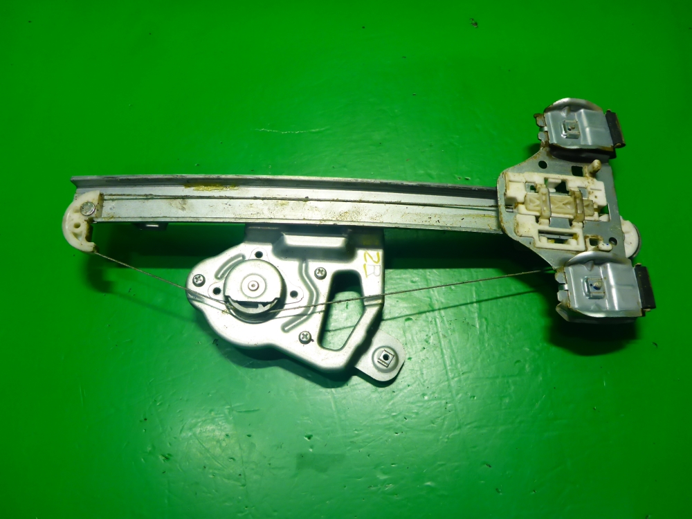 Стеклоподъемник электр. задний правый