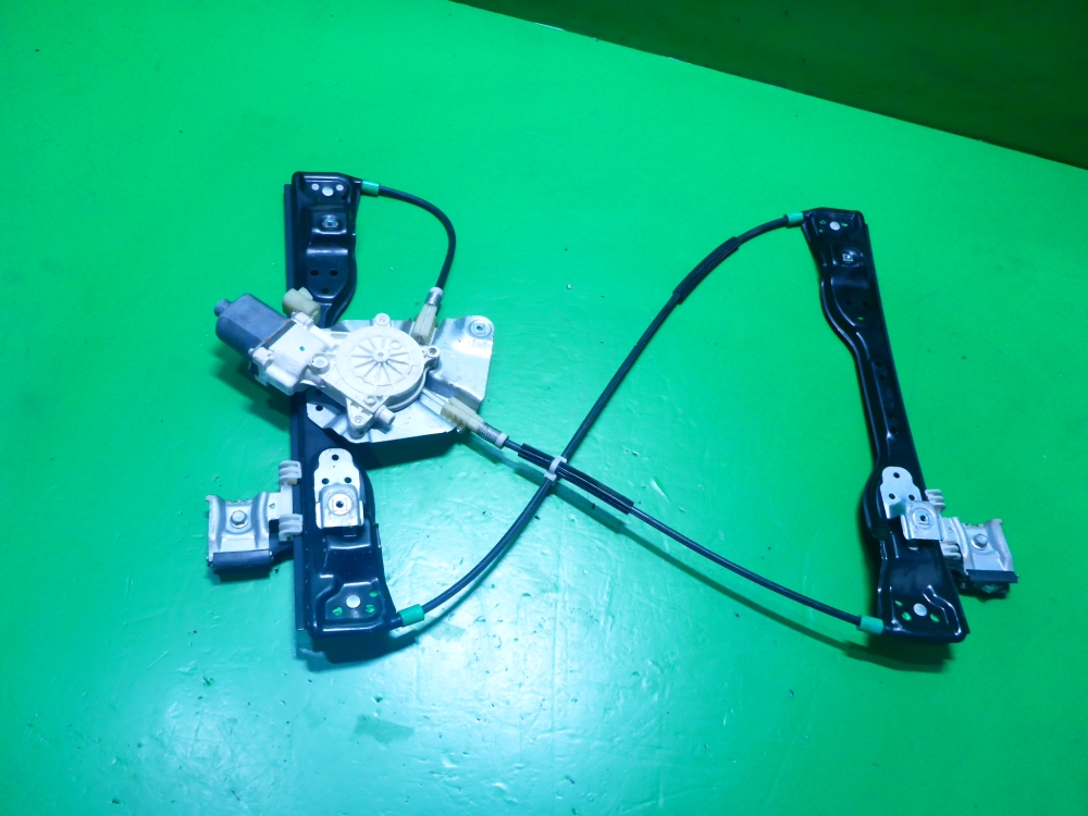 Стеклоподъемник электр. передний левый