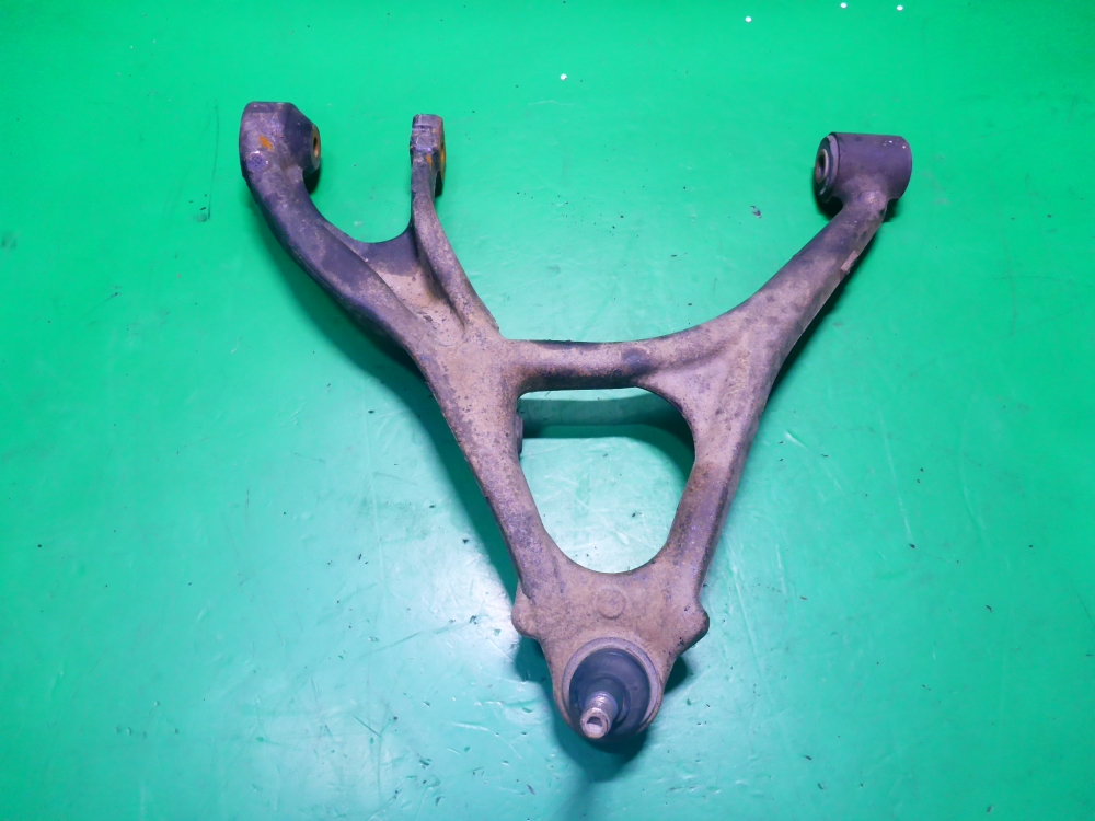 Рычаг передний нижний левый