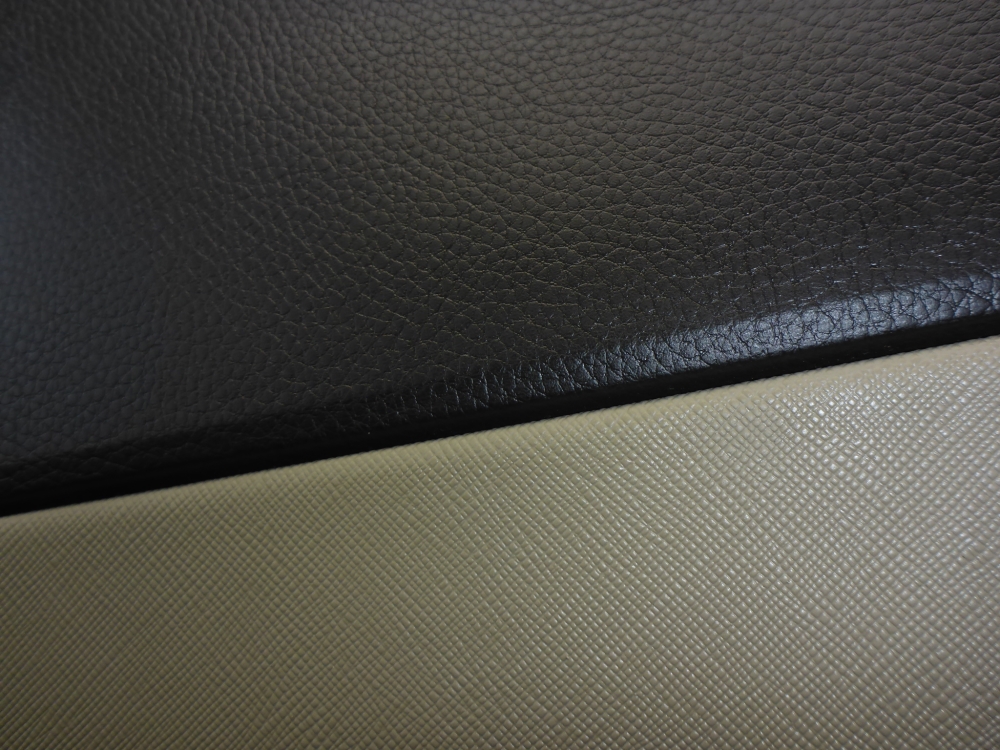 Обшивка двери задней левой