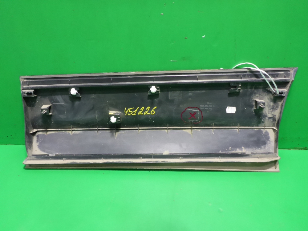 Накладка двери задней правой