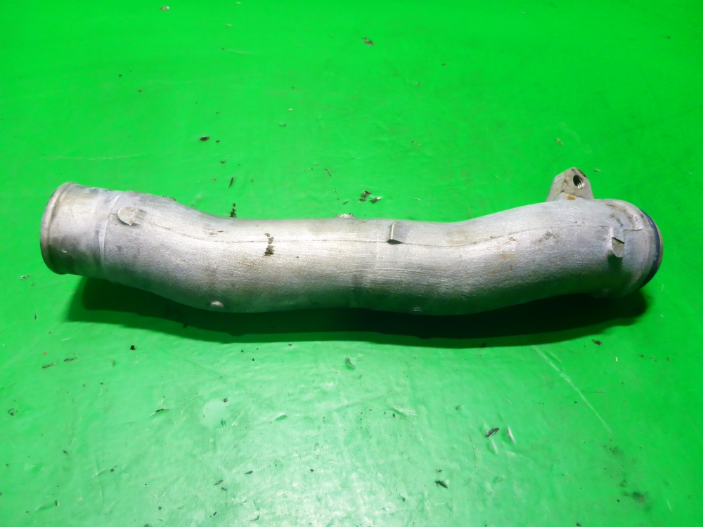 Патрубок интеркулера