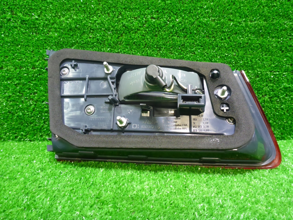 Фонарь задний внутренний правый