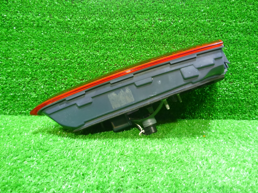 Фонарь задний внутренний правый