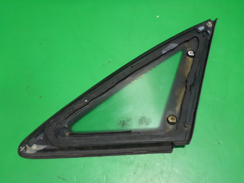 Стекло кузовное глухое левое