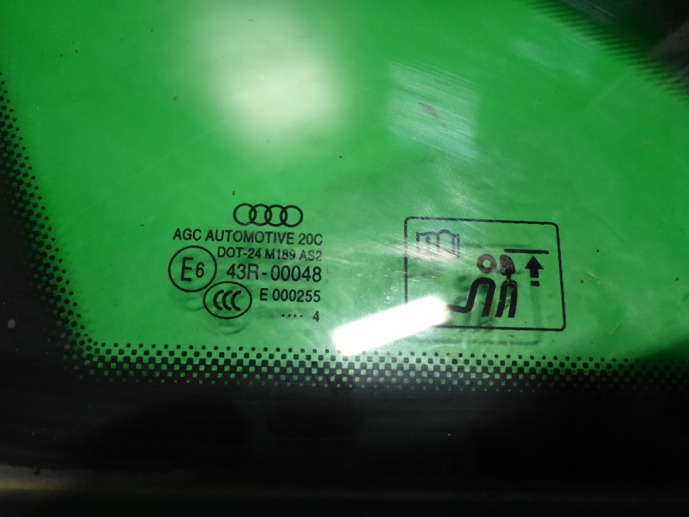 Стекло кузовное глухое левое