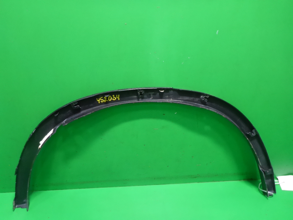 Накладка заднего крыла левого