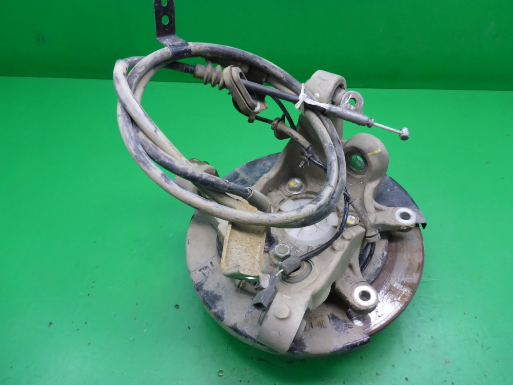 Кулак поворотный задний левый