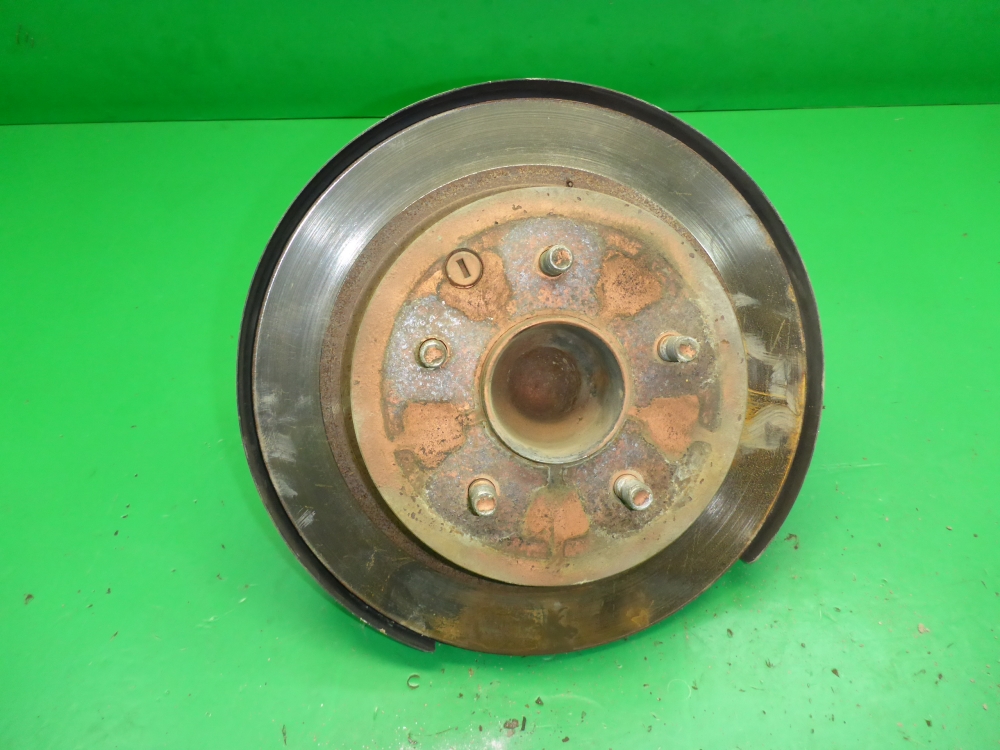 Кулак поворотный задний левый