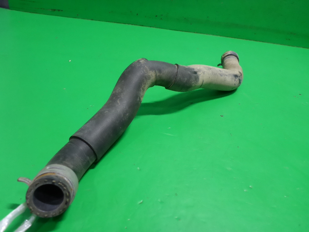 Патрубок отопителя