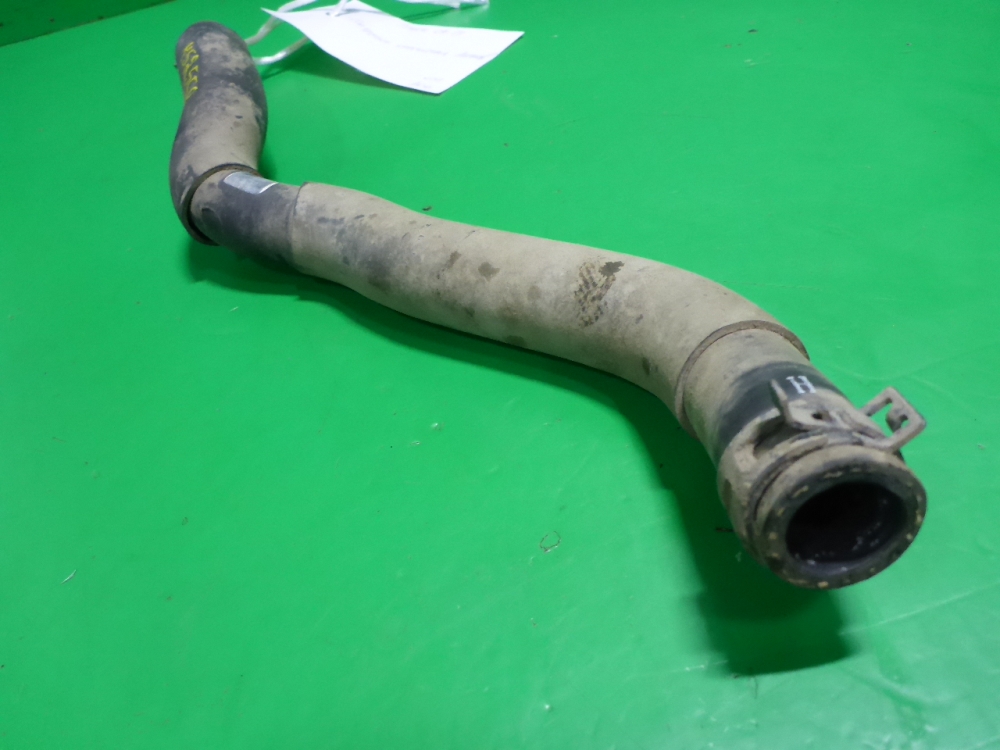 Патрубок отопителя