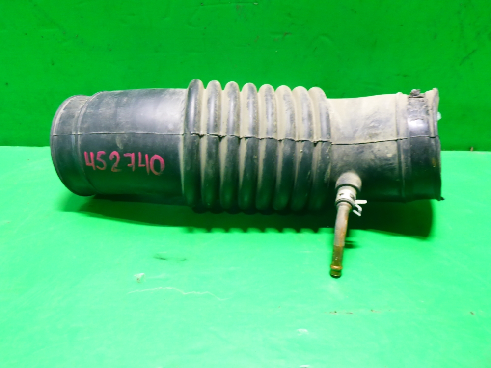 Патрубок воздушного фильтра