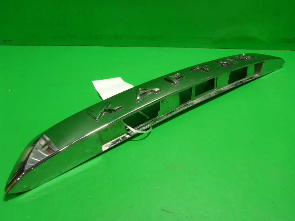 Накладка двери багажника