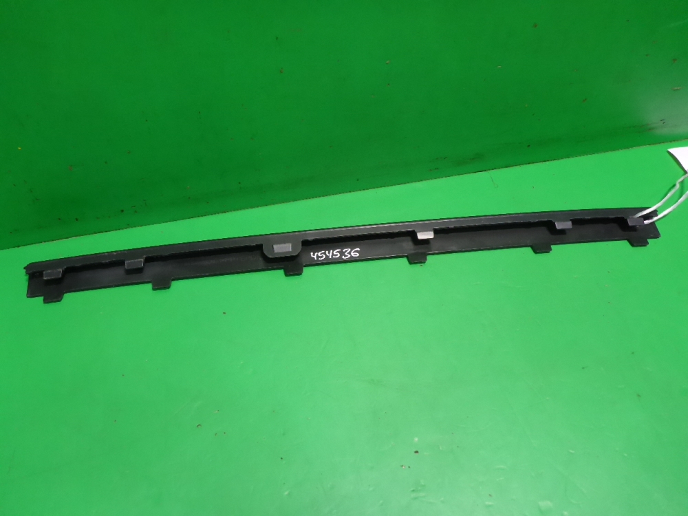 Накладка переднего бампера